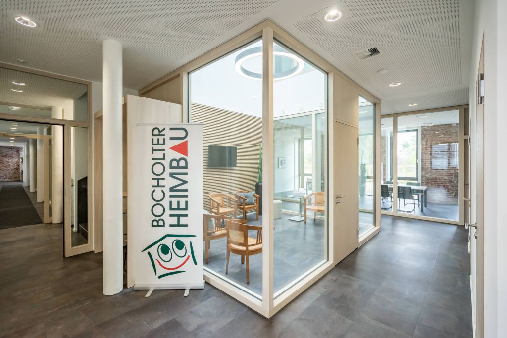 Gemütliche Raum-in-Raum-Lösung mit natürlichem Tageslicht