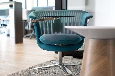 Gesundes Sitzen verlangt nach stetig wechselnder Körperhaltung