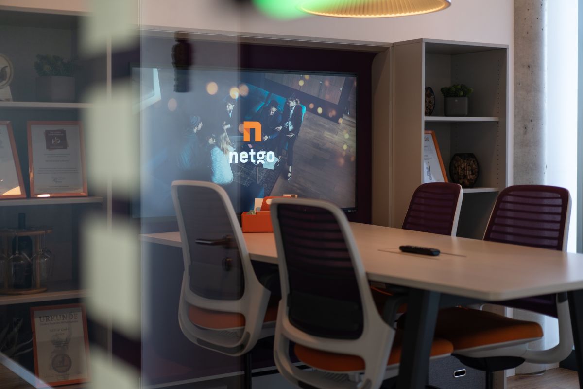 Ergonomische Bürodrehstühle bieten optimale Bedingungen sowohl für kurze als auch längere Besprechungen.