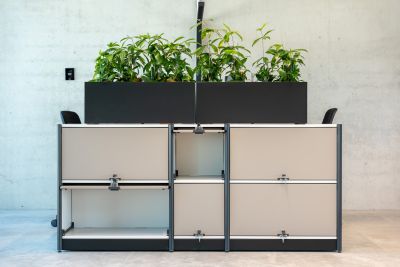 Anpassungsfähige, flexible Schränke bieten den idealen Stauraum am Arbeitsplatz