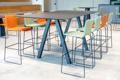 Ein Work Café mit angrenzender top ausgestatteter Küche