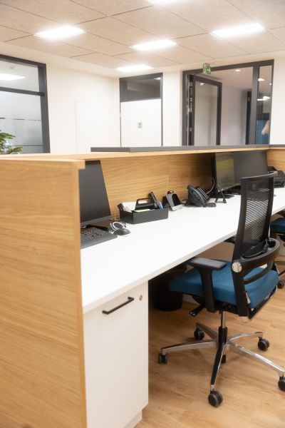 Empfangstheke nach individuellem Kundenwunsch angefertig