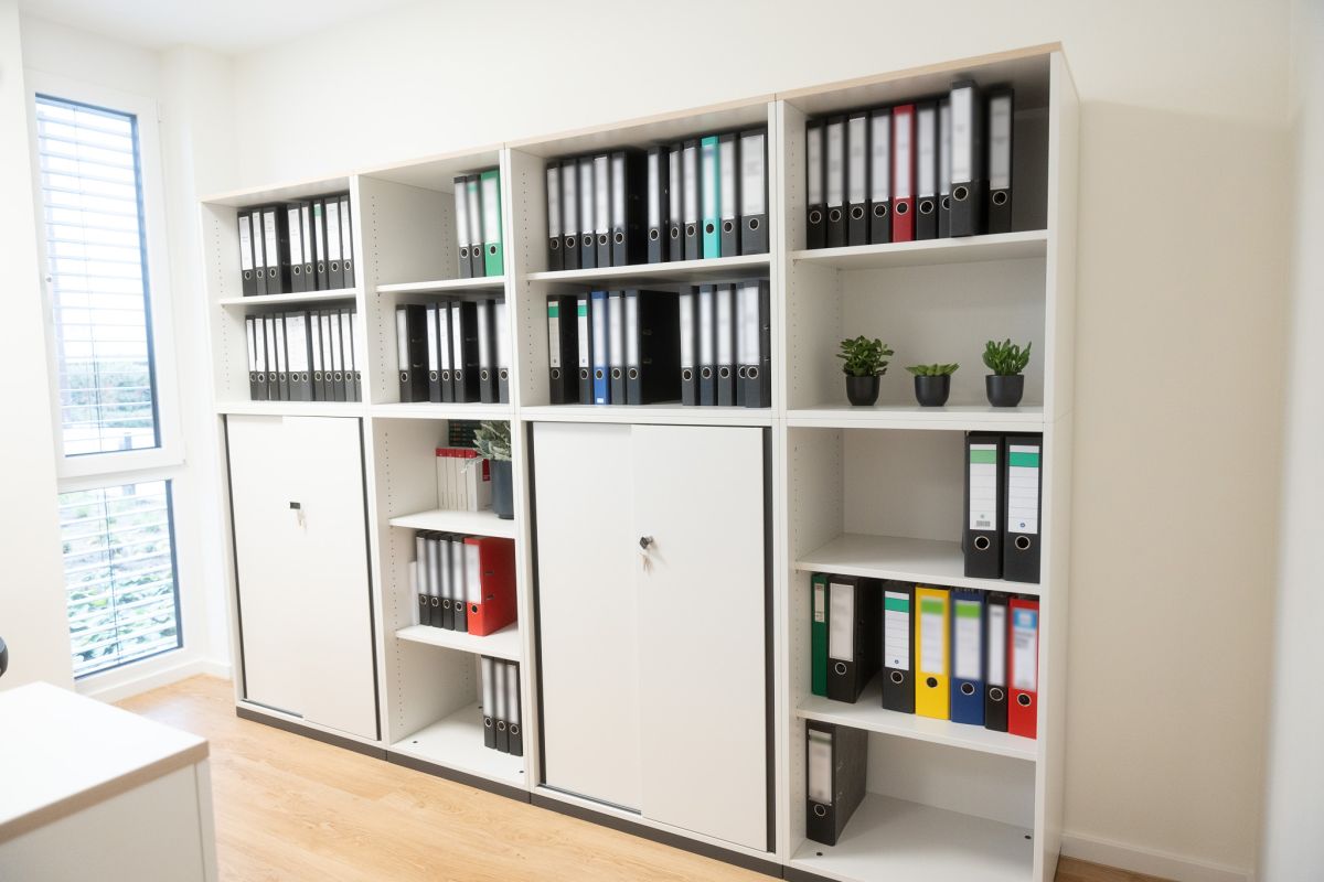 Eine optimal genutze Stauraummöglichkeit für eine organisierte Arbeitsumgebung